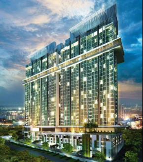 Paragon Residences Straits View Homestay